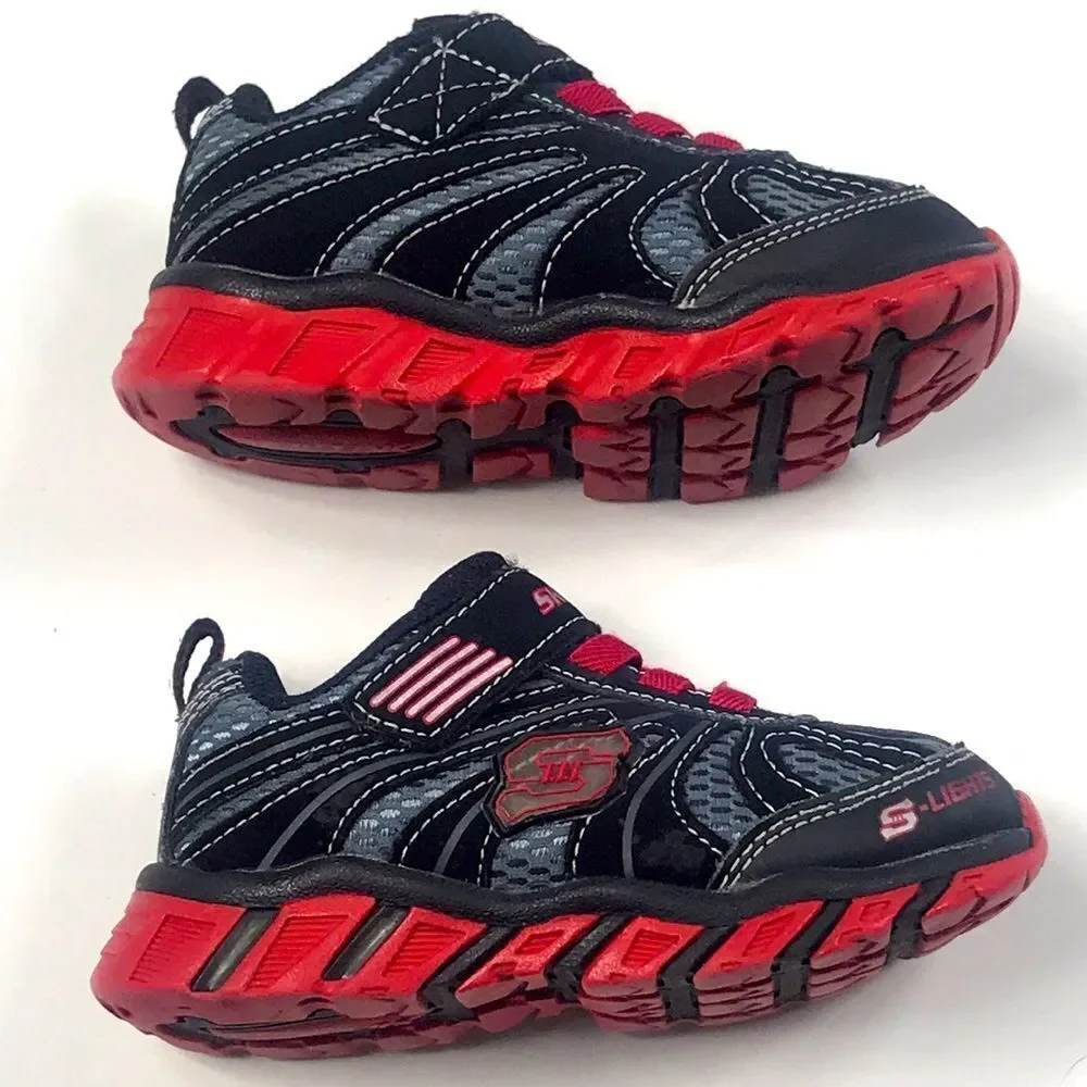 10X$50 SKECHERS RED BLACK BOY SHOES SIZE 8 US